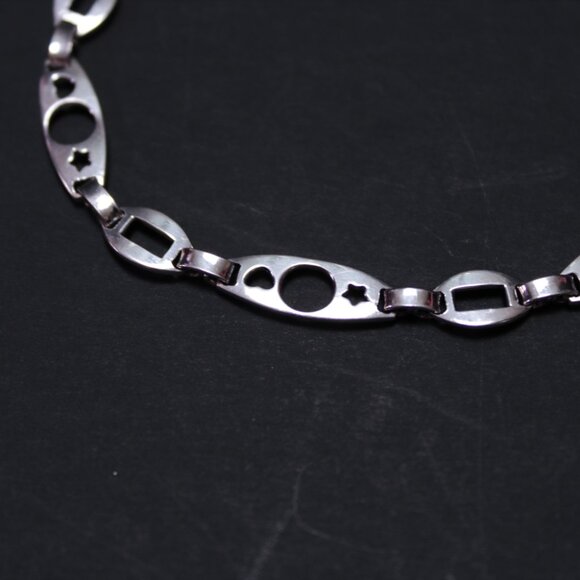 Vintage Silver Bracelet with Star and Circle Design - Picture 4 of 12